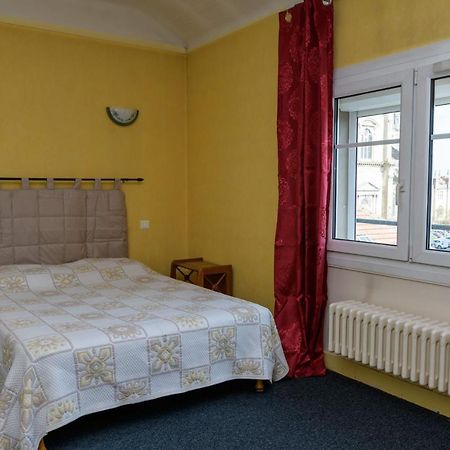 Hotel De La Cloche Sp Reims Eksteriør billede
