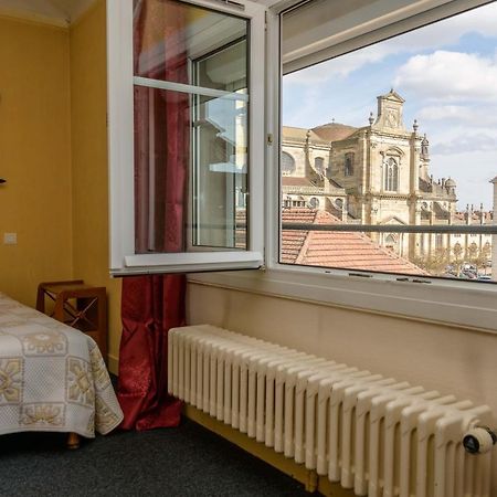 Hotel De La Cloche Sp Reims Eksteriør billede