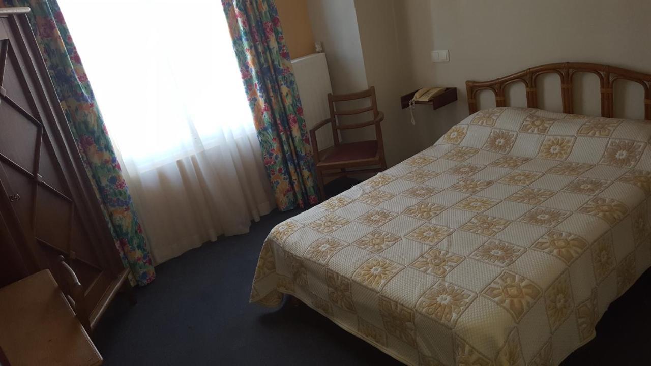 Hotel De La Cloche Sp Reims Eksteriør billede