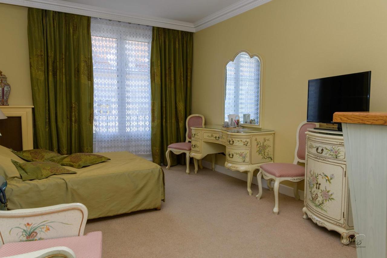 Hotel De La Cloche Sp Reims Eksteriør billede