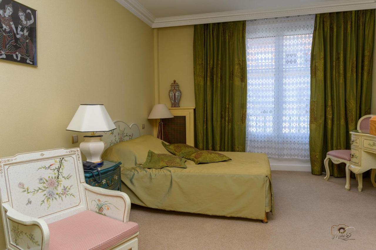Hotel De La Cloche Sp Reims Eksteriør billede